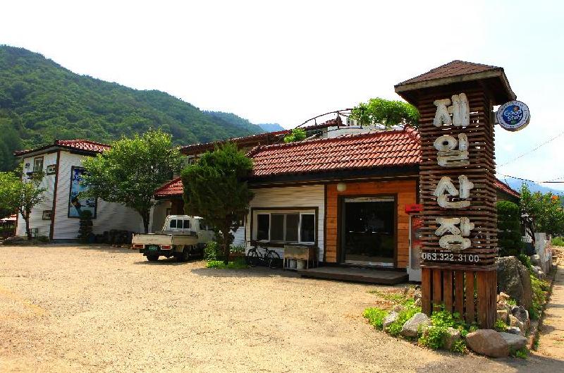 01.jpg